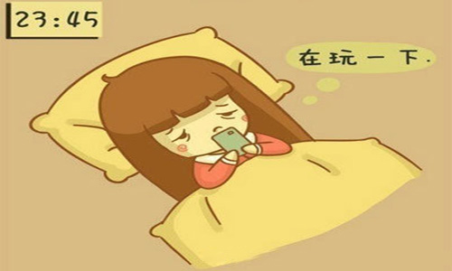 深夜手機黨，當心視力健康，建議貼防藍光膜